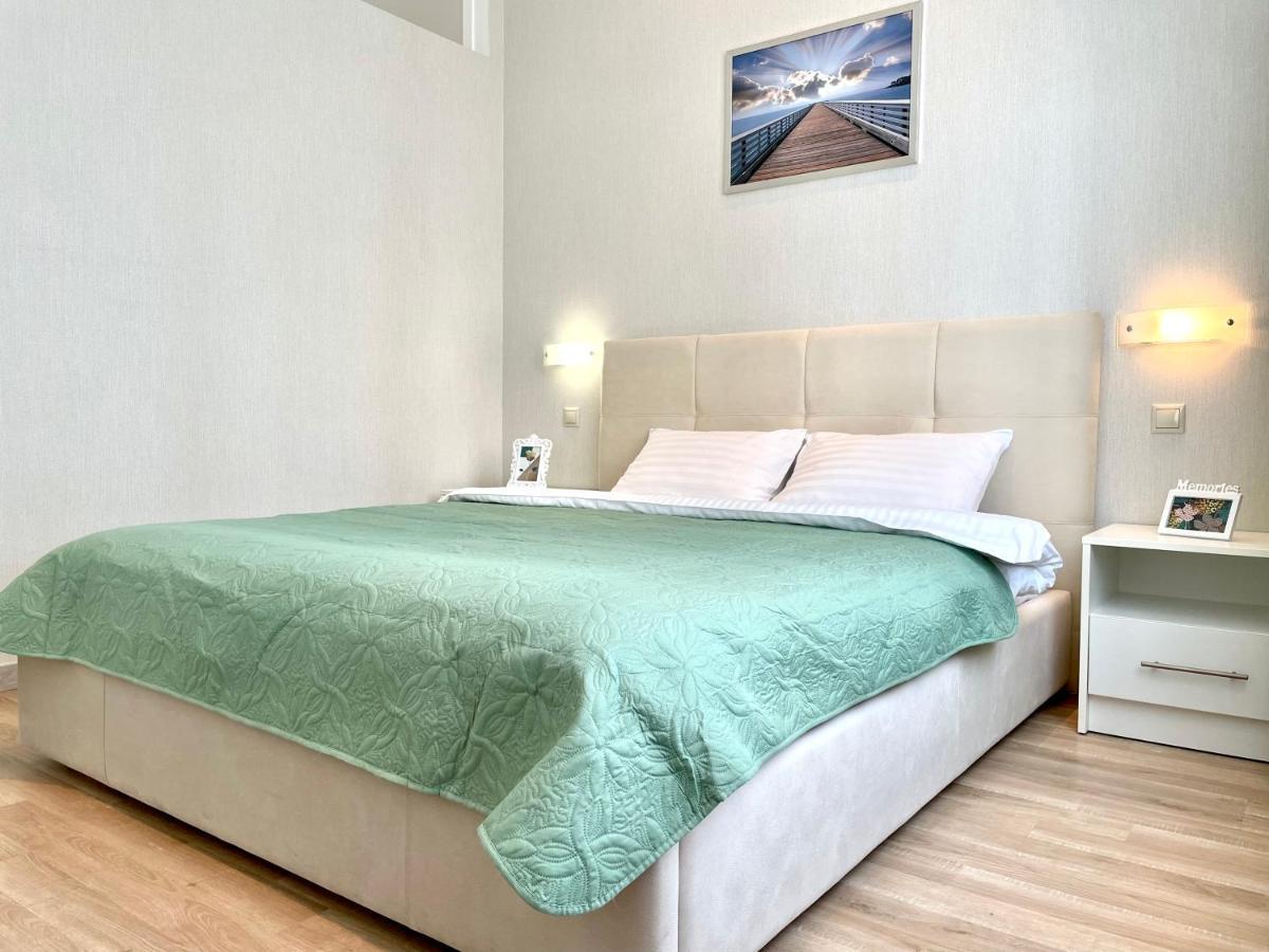 Navit Luxury Apartments With Breakfast Near The Railway Station, The City Center And The Park キエフ エクステリア 写真